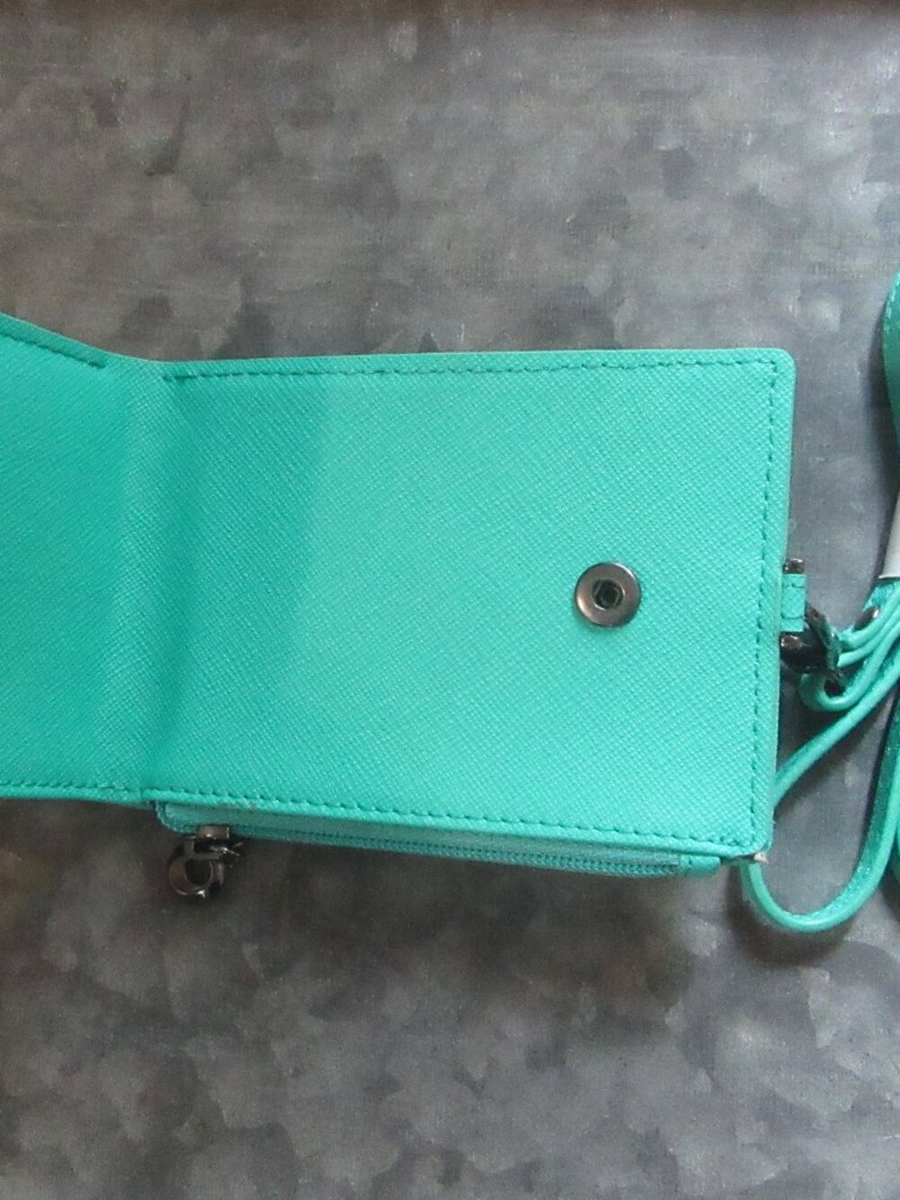NWT Cowhide Leather Neckstrap ID/C.Card Holder w. Zipper Pocket in Turquoise - Picture 7 of 9